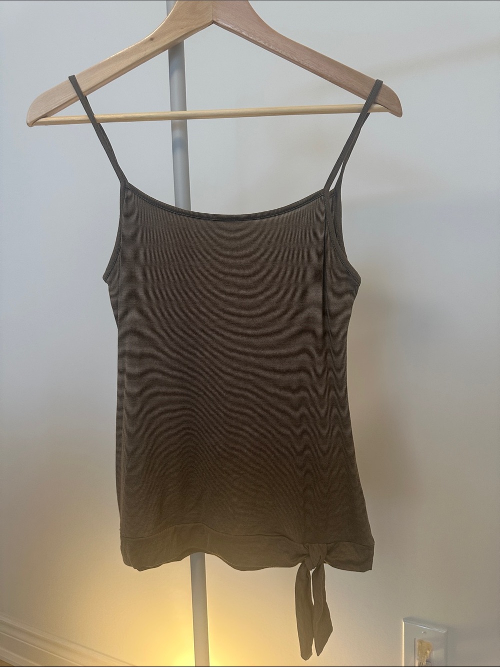 Women’s Olive Tie-Hem Spaghetti Strap Camisole — Casual Layering Top